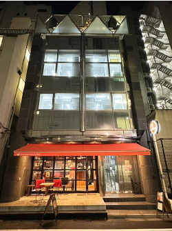 東京メトロ丸ノ内線【新宿御苑前】徒歩1分！新宿御苑駅前の路面店！（新宿御苑ビル（仮））