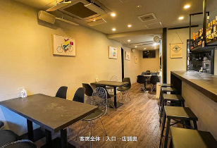 東急田園都市線【三軒茶屋】徒歩2分！ 昼夜問わず人通りの多い栄通り商店街で間口5mと視認性の高い1階路面で、 ダイニングバーの居抜き物件が出ました！（